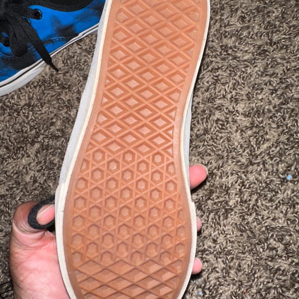 Vans - Picture 3 of 3